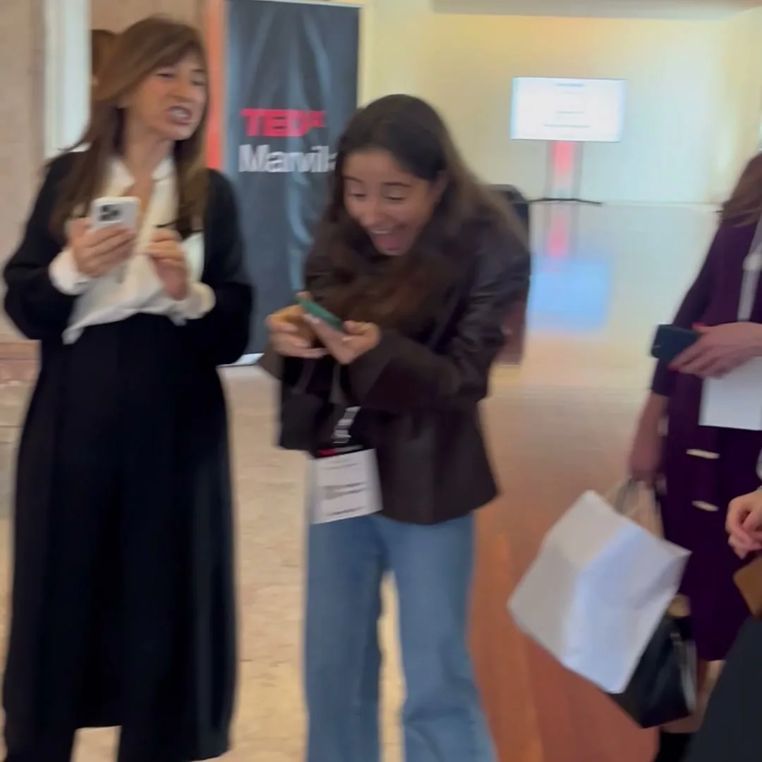 Pantalla del kiosco AI PhotoBooth en TEDxMarvila